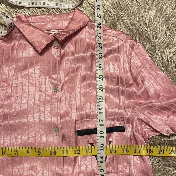 VICTORIA’S Secret Pink Satin Button Down Long Sleeve Night Top Medium - Picture 6 of 8